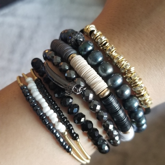 Beautiful Trendy 8Pc Natural Stone Bracelet Set - Picture 4 of 8